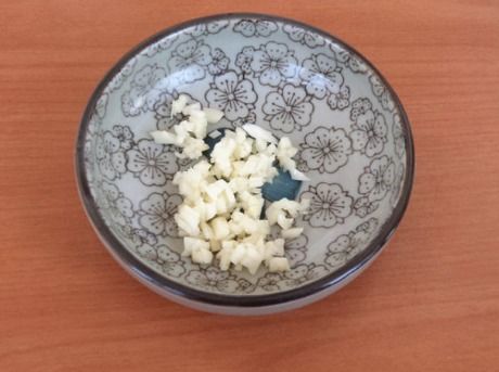 海蜇与鸡蛋的完美搭配 营养与美味的结合