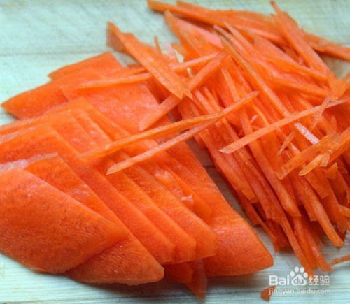 教你如何制作清爽可口的麻油海蜇丝——简单易学的家常做法