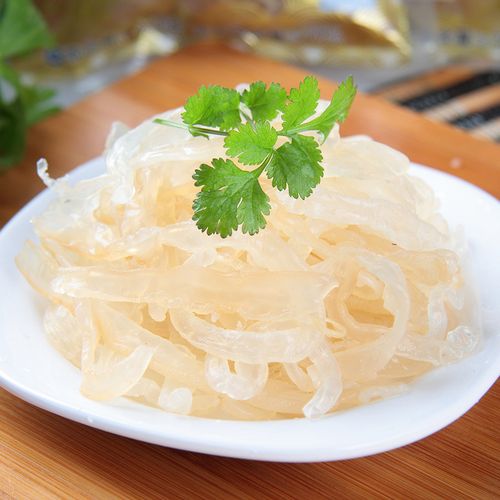 海蜇丝 从古老食材到餐桌佳肴的华丽蜕变